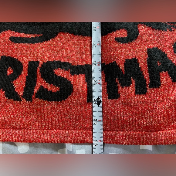 Christmas Sweater - Black Cats and Presents - Picture 8 of 8